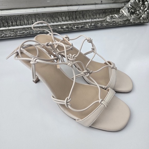 Ann Taylor KNOTTED STRAPPY SANDAL-MISSY. PEARL SHADOW. Size 8.5. New. - Picture 1 of 7